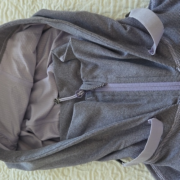 Lululemon jacket - Picture 5 of 6